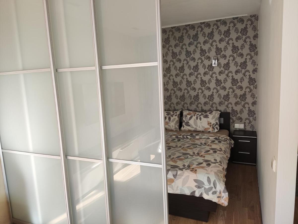 Nikoletos Apartamentai Паневежис Екстер'єр фото